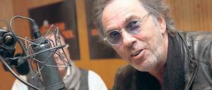 Angetreten zum Radio-Test: Hugo Egon Balder zeigte am gestrigen Dienstag im Havarie-Studio des RBB, dass er auch ohne Fernsehkameras quatschen kann.