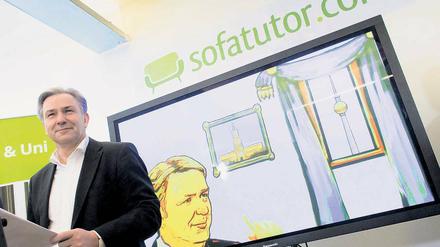 Hier ist er beliebt – trotz BER-Desaster. Berlins Regierender Bürgermeister Klaus Wowereit kann sich bei einem Berliner Start-up sogar sein eigenes Bild bewundern.