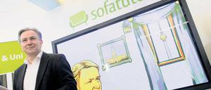 Hier ist er beliebt – trotz BER-Desaster. Berlins Regierender Bürgermeister Klaus Wowereit kann sich bei einem Berliner Start-up sogar sein eigenes Bild bewundern.