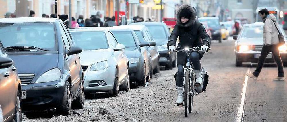 Die gefährlichste Straße für Radler: In der Friedrich-Ebert-Straße zwischen Nauener Tor und der Straße am Kanal ereigneten sich zwischen 2008 und 2010 allein 39 Unfälle mit Radfahrern – nirgendwo sonst in der Stadt gab es in diesem Zeitraum mehr.