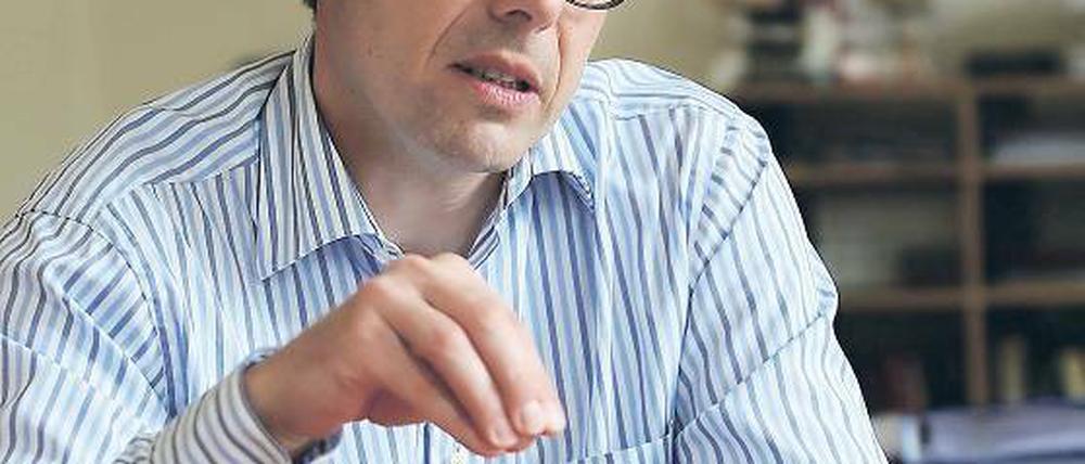 Kunsthistorischer Blick. Schlösserchef Hartmut Dorgerloh.