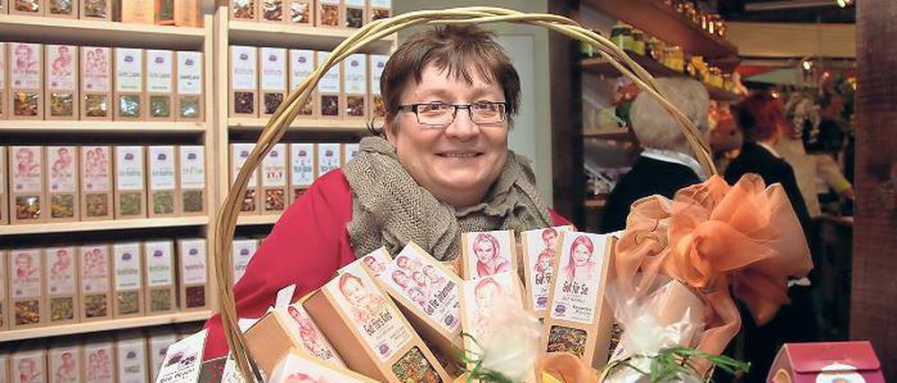 Teekönigin Verena Niklaus. Sie bietet für alle Lebenslagen etwas an.