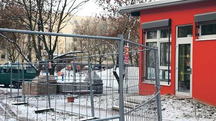 Dauerbaustelle mit Folgen. Die Sanierung der Kita „Sonnenschein“ hat Konsequenzen: Wegen der Bauarbeiten gibt es weniger Platz und weniger Kinder. Doch der Arbeitsaufwand ist bei Dauerumzugsstress enorm. Dennoch muss Personal gehen.