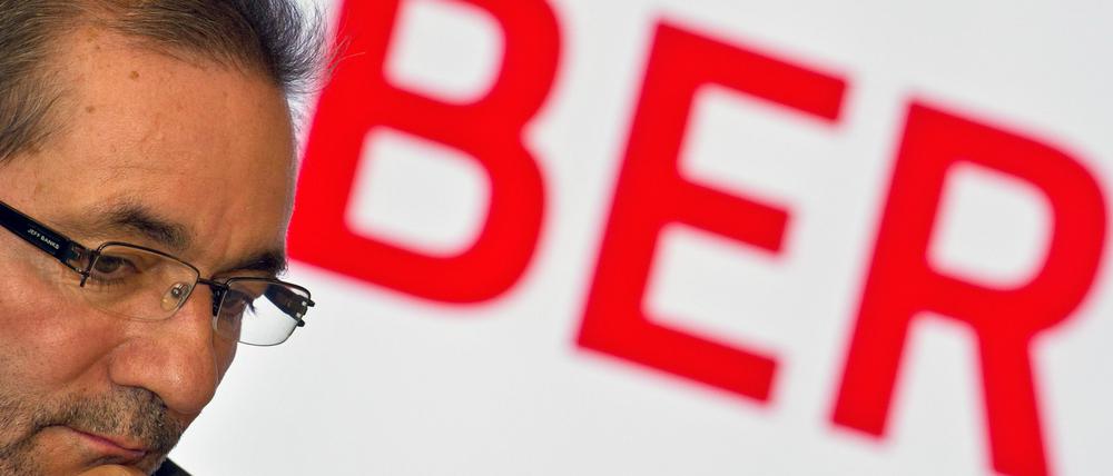 Brandenburgs Ministerpräsident Matthias Platzeck (SPD) stellt wegen des BER-Desasters die Vertrauensfrage.