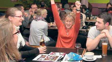 Den Film richtig erkannt. Große Freude im Team „Die Wicherts von neben an“ beim Filmauskenner-Quiz.