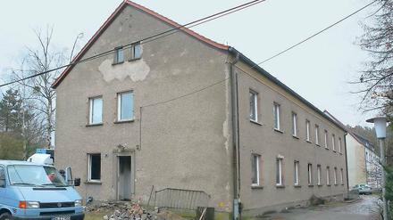 Wird derzeit entkernt. Das künftige Asylbewerberheim in Heilstätten.