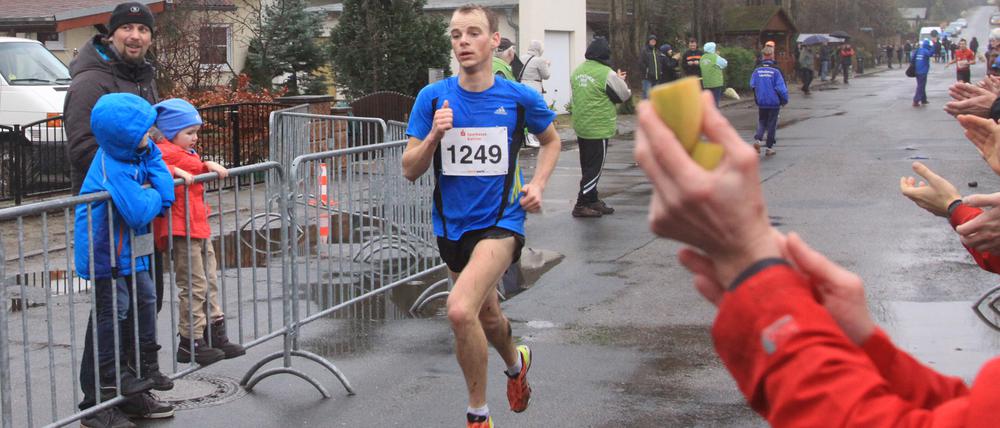 Hagen Brosius gewann über fünf und 10 Kilometer den 21. Caputher Seenlauf (6.01.2013).
