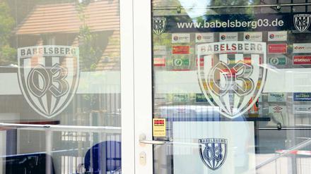 Mehr Durchblick. Aufschluss über das aktuelle Geschehen beim Fußball-Drittligisten Babelsberg 03 soll es heute nach einer Erklärung der Vereinsspitze geben. Präsident Thomas Bastian will zu Personalien und finanzieller Zukunft Position beziehen.
