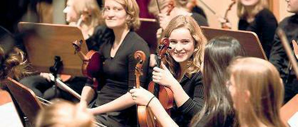 Jung und engagiert. Musikerinnen der Jungen Philharmonie Brandenburg.