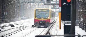Bauarbeiten beendet, kürzere Fahrzeiten, mehr Züge. Aber jetzt sorgt der Fahrplanwechsel einmal mehr für Frust bei den Pendlern. Und dann kommt noch der Winter dazu.