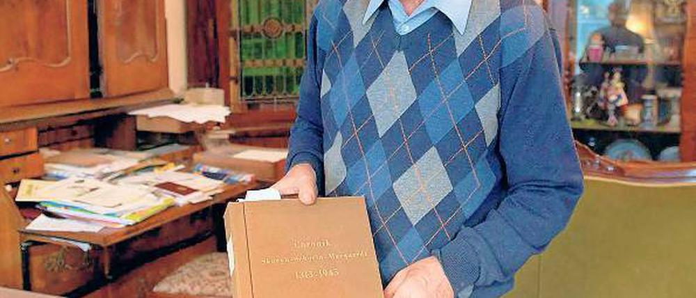 Ehrenamtliche Ämterhäufung: Wolfgang Grittner ist unter anderem Ortschronist, Ortsvorsteher und Kirchenältester im Potsdamer Ortsteil Marquardt.
