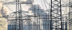 Berlin will eigene Stadtwerke aufbauen und sich mit einer Gesellschaft um den Betrieb des Berliner Stromnetzes bewerben.