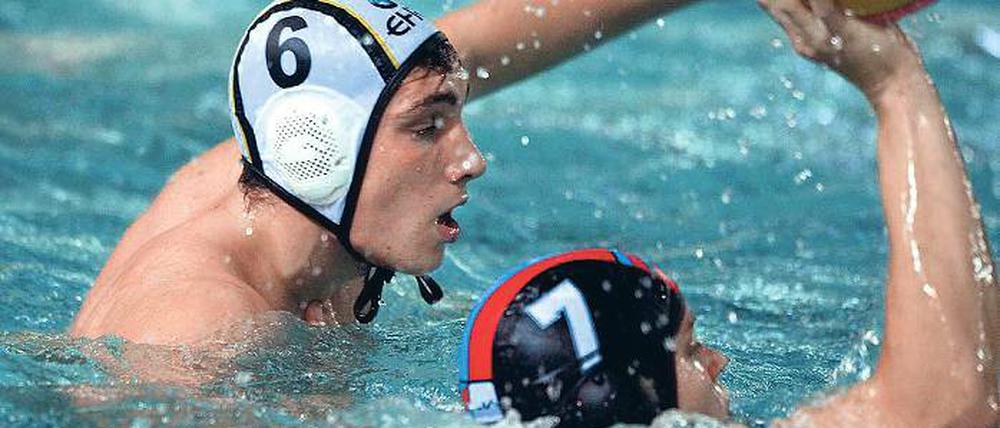 Jung und erfolgreich. Jacob Drachenberg (l.) ist Kapitän der OSC-Wasserballer.