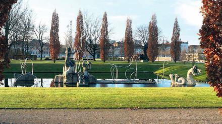 „Neptuns Triumph“: Der Förderverein zum Wiederaufbau der Skulpturengruppe warnt, dass die Neubaupläne der Weissen Flotte im Lustgarten seine Arbeit gefährdet.