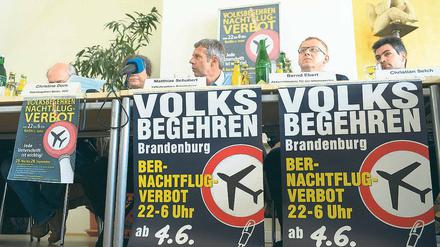 Durchgehalten. Zum Ende des Berliner Volksbegehrens gab es Hilfe aus Brandenburg. In den letzten Wochen war es andersrum.
