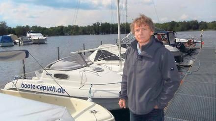 Bothe am Steg. Die Bauaufsicht bedroht die Existenz seiner Firma.