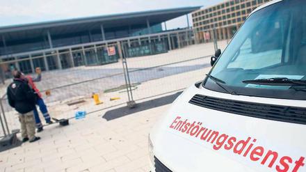 Mehr davon. Nicht nur auf der BER-Baustelle sind dringend Helfer in der Krise notwendig, sondern offenbar auch in den Kreisen der Flughafengesellschafter.