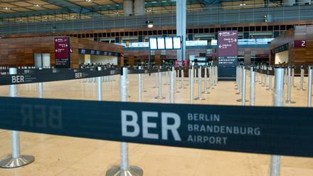 Hier wird noch monatelang kein Passagier abgefertigt werden - das Terminal des BER in Schönefeld.