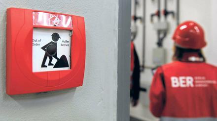 Außer Betrieb. Wegen neuer Probleme mit der Brandschutzanlage wachsen die Zweifel am Eröffnungstermin 27. Oktober 2013 für den Flughafen BER.