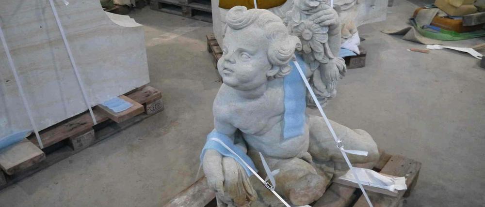Kann verbaut werden. Diese Putte, gefertigt von den Sächsischen Sandsteinwerken in Pirna, kann nun ans Landtagsschloss.