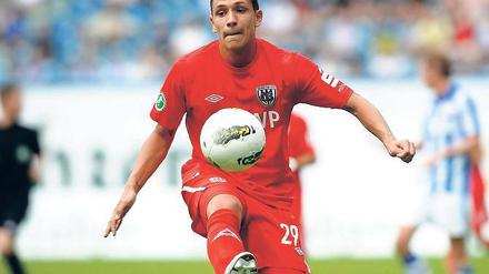Gut drauf. Zlatko Hebib, Abwehrspieler des SV Babelsberg 03, freut sich auf Preußen Münster. Das Rückspiel in der vergangenen Saison konnte er nur vom Krankenbett aus im Internetradio hören.
