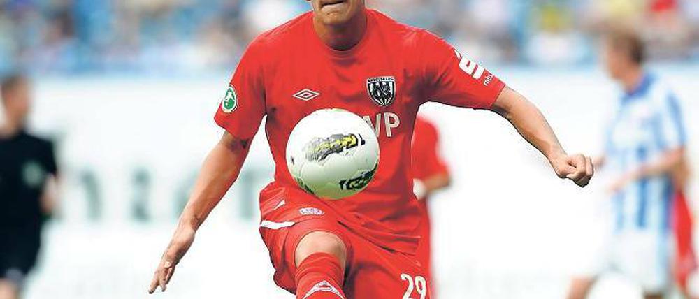 Gut drauf. Zlatko Hebib, Abwehrspieler des SV Babelsberg 03, freut sich auf Preußen Münster. Das Rückspiel in der vergangenen Saison konnte er nur vom Krankenbett aus im Internetradio hören.