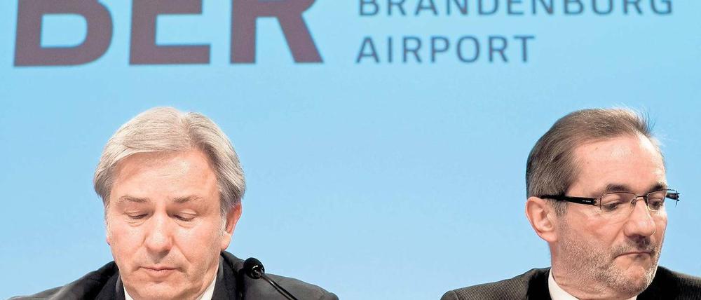 Nicht zugehört? Wowereit und Platzeck bei der Eröffnungs-Absage im Mai.