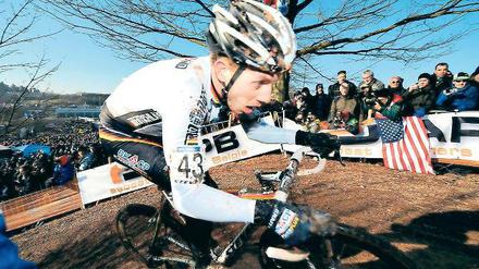 Wieder fit, aber noch nicht ganz vorn. Der Kleinmachnower Radprofi Philipp Walsleben startet am Wochenende ebenso beim Cross-Weltcup wie sein ehemaliger Teamgefährte Christoph Pfingsten aus Stahnsdorf.