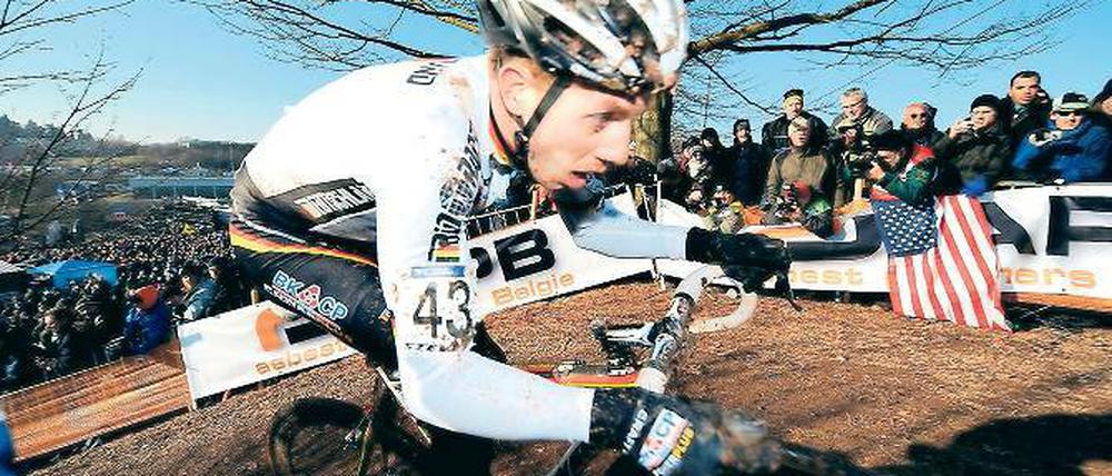Wieder fit, aber noch nicht ganz vorn. Der Kleinmachnower Radprofi Philipp Walsleben startet am Wochenende ebenso beim Cross-Weltcup wie sein ehemaliger Teamgefährte Christoph Pfingsten aus Stahnsdorf.