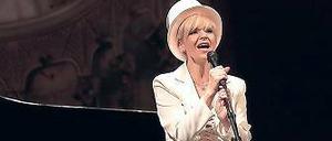 Entscheidet mit: Schauspielerin und Sängerin Andrea Kathrin Loewig.