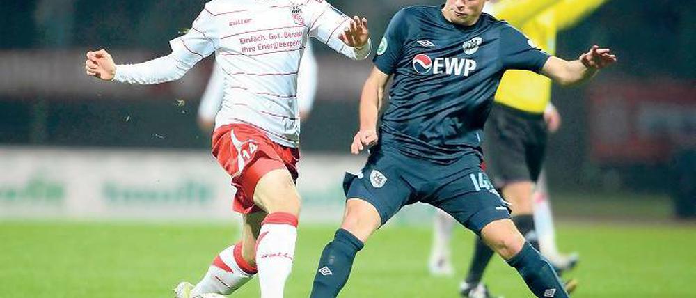 Nur ein Punkt. Lange sah es so aus, als ob der SVB Babelsberg 093 – hier Aaron Berzel (rechts) mit Kevin Moehwald – drei Punkte mit nach Hause nehmen könnte.