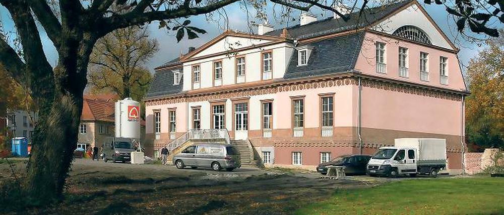 Wieder rosa. Das Palais Lichtenau ist nun der Baugerüste entledigt.