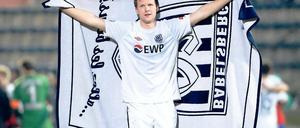 Toller Einstand. Monatelang war Julian Prochnow nicht einsatzbereit. Am vergangenen Freitag wurde er in Unterhaching eingesetzt und freute sich mit seiner Mannschaft über einen 1:0-Sieg. Am Dienstag will er nun gegen Erfurt alles geben.