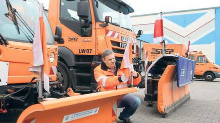 Salzstreuer sind einsatzbereit. Trotz der Kritik am umweltschädlichen Salz, verteidigt Wolfgang Haar den Einsatz im Winter. Denn Splitt als Ersatz müsste öfter gestreut und im Frühjahr als Sondermüll entsorgt werden.