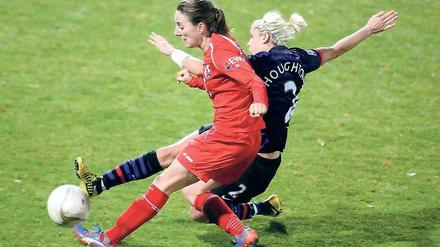 Zwei Tore gegen Arsenal. Antonia Göransson (l.) gegen Stephanie Houghton.
