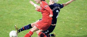 Zwei Tore gegen Arsenal. Antonia Göransson (l.) gegen Stephanie Houghton.