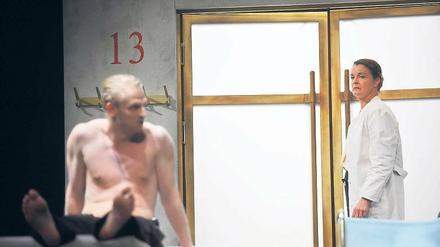 Schrecken und Angst. „Krebsstation“ wird als Theaterstück aufgeführt.