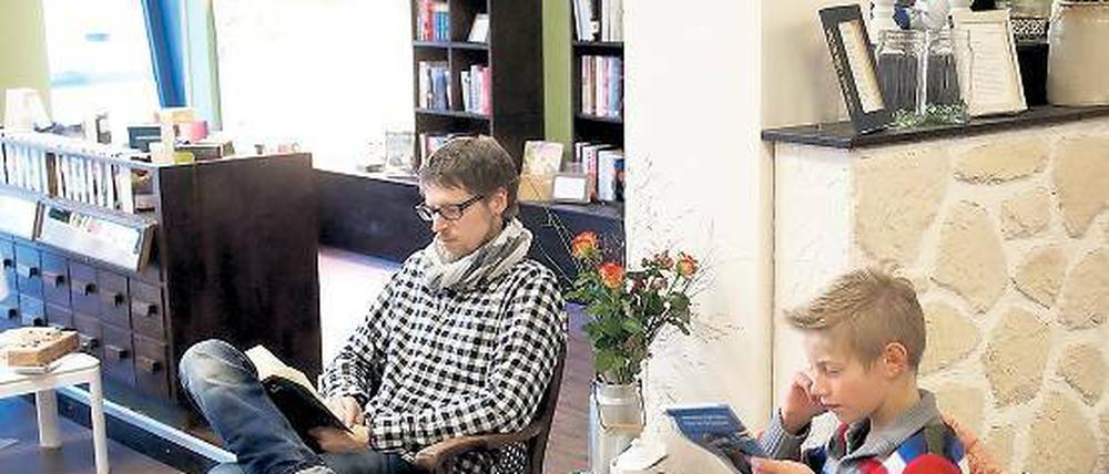 Lesen und Genießen. Dafür steht das neue Café in Potsdam-West.