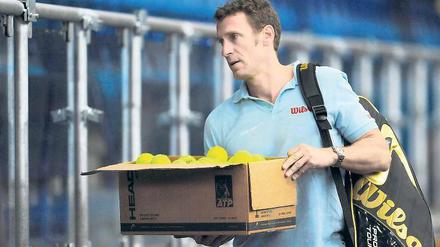 Einpacken bitte! Zehn Jahre war Patrik Kühnen Chef des deutschen Davis-Cup- Teams.