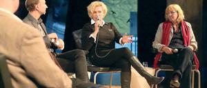 Gegen Depressionen. Das Potsdamer Bündnis gegen Depression veranstaltete am Dienstag eine Tagung zum Thema Altersdepression. An der Podiumsdiskussion nahm neben der Sozialbeigeordneten Elona Müller-Preinesberger und Klinikum-Chefarzt Dr. Christian Kieser auch Kabarettistin Gabi Decker (M.) teil.