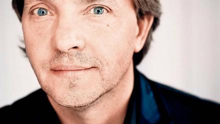 Ein vielseitiger Mann. Olli Dittrich ist Comedian, Kabarettist, Schauspieler, Entertainer, Musiker und Komponist – und jetzt auch Buchautor. „Das wirklich wahre Leben“ heißt das Werk, aus dem er am heutigen Samstag in der Waschhaus-Arena lesen will – vielleicht.