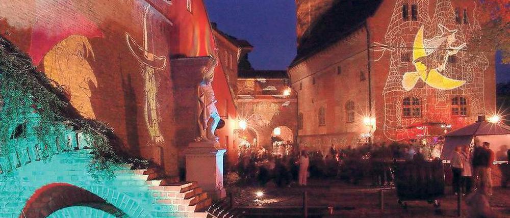 Für Geister aller Art: die Zitadelle Spandau im schönen Grusellicht.