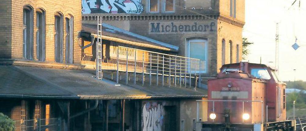 Endstation Hoffnung: Der Bahnhof Michendorf soll wieder einen direkten Anschluss zum Flughafen bekommen.