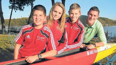 Hoffnungsvolles Team. Roar Benecke, Ophelia Preller und Fabian Schatz haben mit Sebastian Brendel (v. l.) einen Paten gefunden.