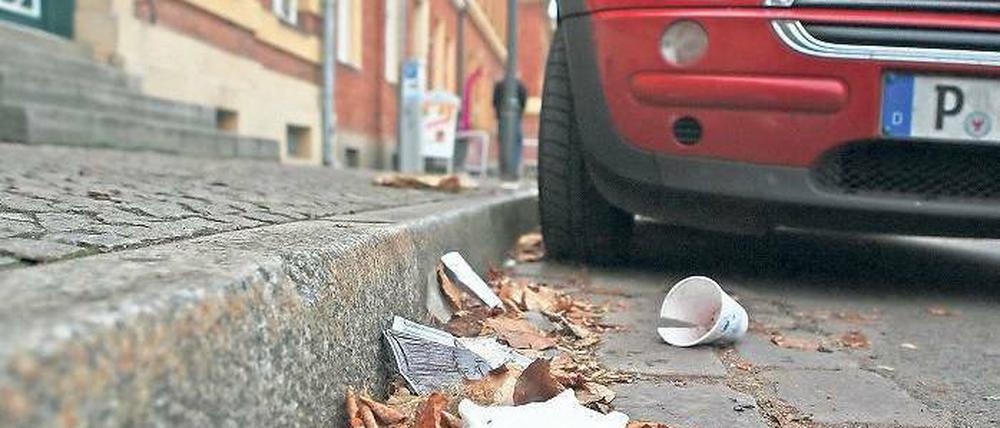 Öfter mal kehren. Vor allem in der Innenstadt soll der Reinigungstakt erhöht werden. Potsdamer, Geschäftsinhaber und Touristen sollen eine saubere Altstadt zu sehen bekommen.