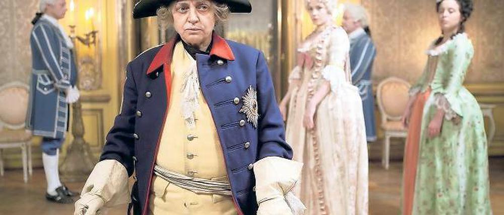Statt Otto Gebühr nun Katharina Thalbach als der Alte Fritz. Mit seinem dokumentarischen Spielfilm wollte Regisseur Jan Peter dem historisch geprägten Film-Bild des Königs etwas entgegensetzen.