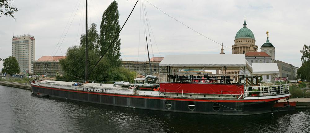Streitobjekt Theaterschiff.