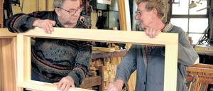 Traditionsreiches Unternehmen. Die 82-jährige Dorothea Pieper (r.) mit Werkstattleiter Otto Wagner.