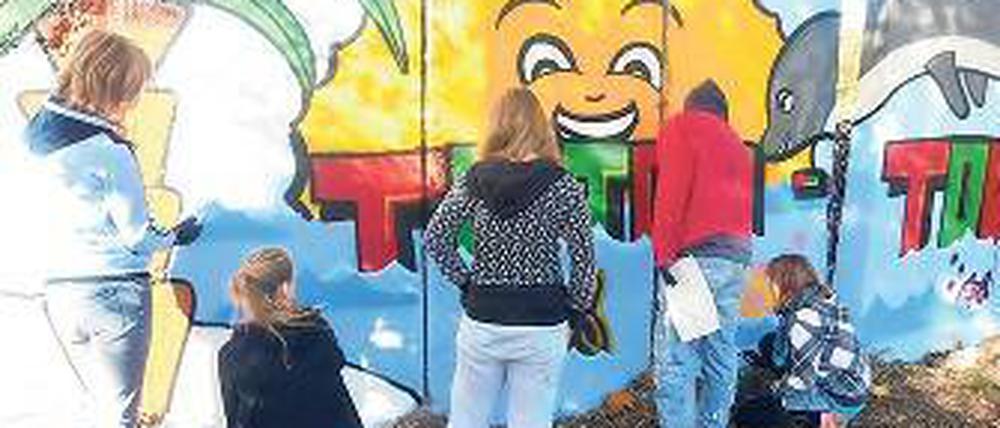 Gemeinschaftswerk: Das Graffito an der Oderstraße.