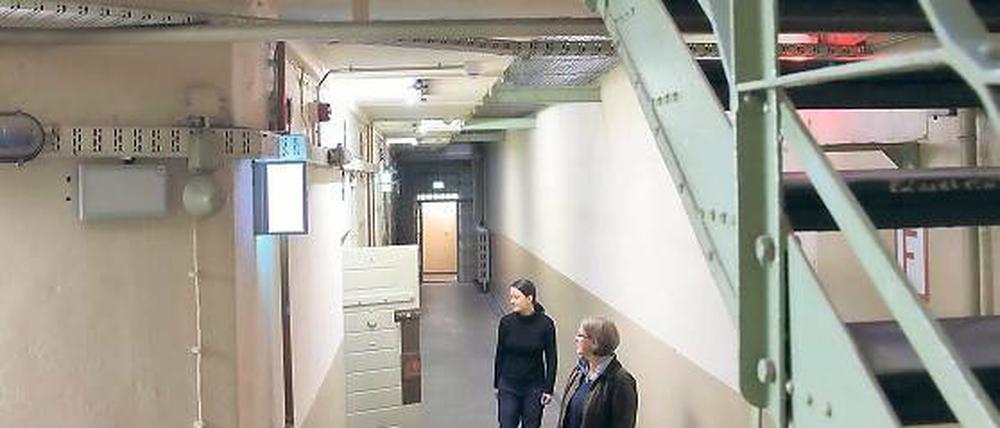 Überwundene Diktaturen: Rund 600 Besucher kamen am Mittwoch zum Tag der offenen Tür in die Gedenkstätte Lindenstraße. Im kommenden Frühjahr soll das neue Ausstellungsmodul über die Geschichte des Hauses zur NS-Zeit eröffnet werden.